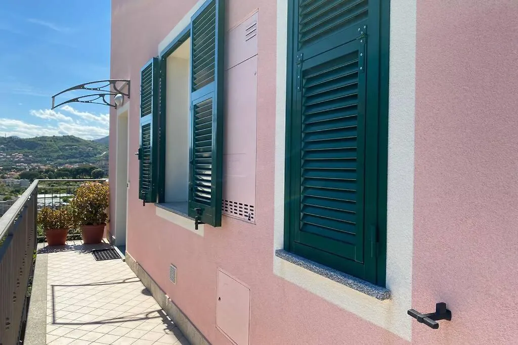 Luminoso Bilocale Con Balcone A Borgio Verezzi Apartment